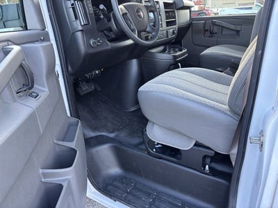 2025 GMC Savana Cutaway 3500 1WT