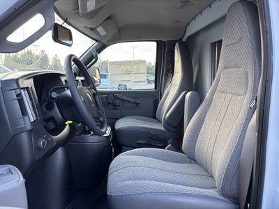 2025 GMC Savana Cutaway 3500 1WT