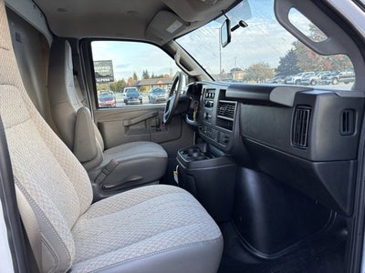 2025 GMC Savana Cutaway 3500 1WT