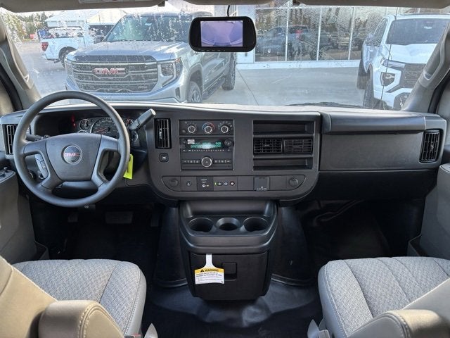 2025 GMC Savana Cutaway 3500 1WT