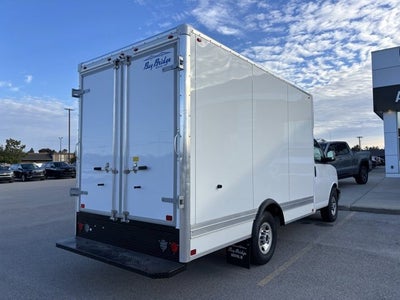 2025 GMC Savana Cutaway 3500 1WT