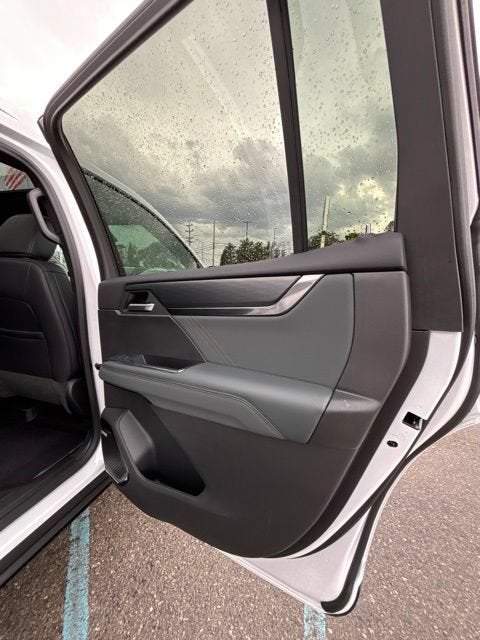 2027 GMC Acadia AT4