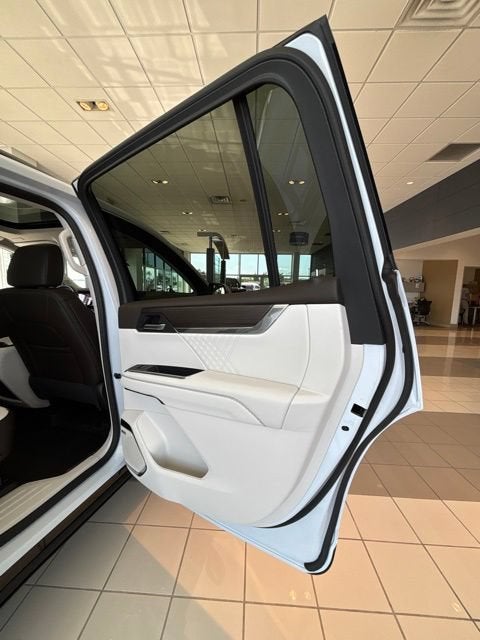2027 GMC Acadia Denali