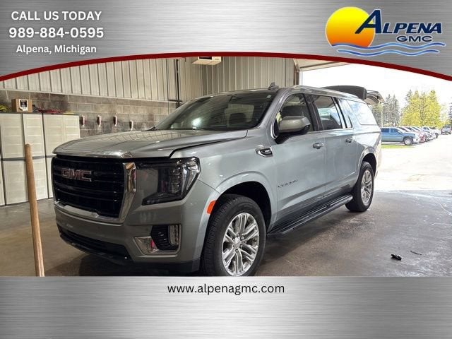 2024 GMC Yukon 4WD SLE's photo