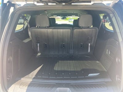 2024 GMC Yukon XL SLE