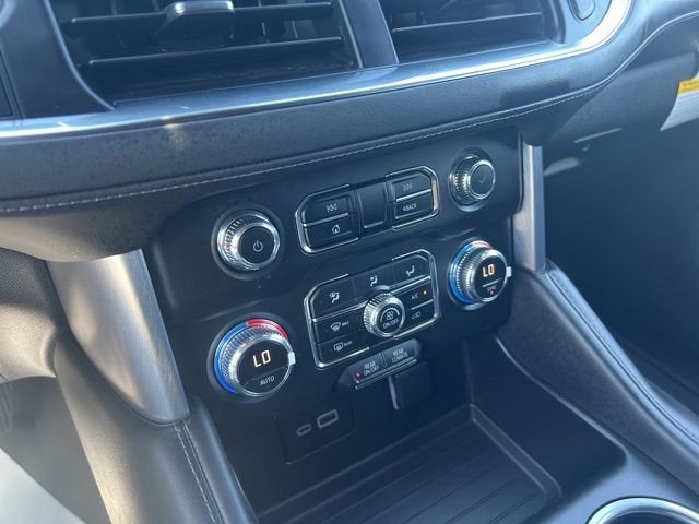2024 GMC Yukon XL SLE