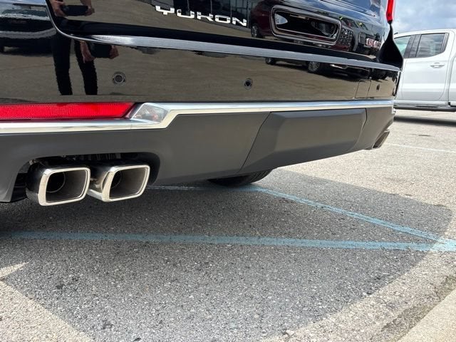 2026 GMC Yukon XL Denali - Photo 10