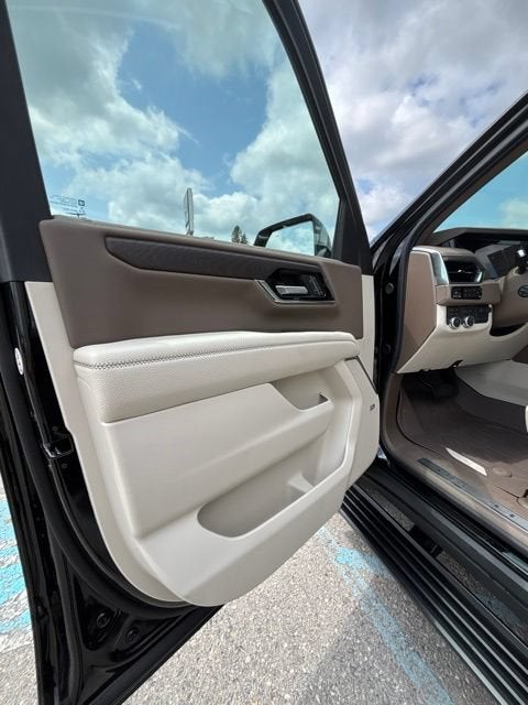 2026 GMC Yukon XL Denali - Photo 12
