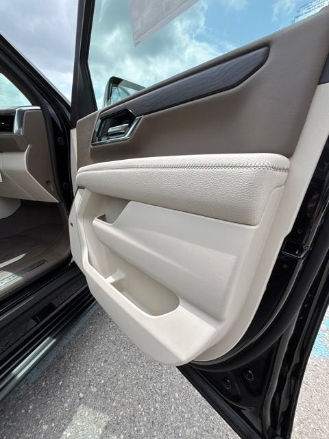 2026 GMC Yukon XL Denali - Photo 16