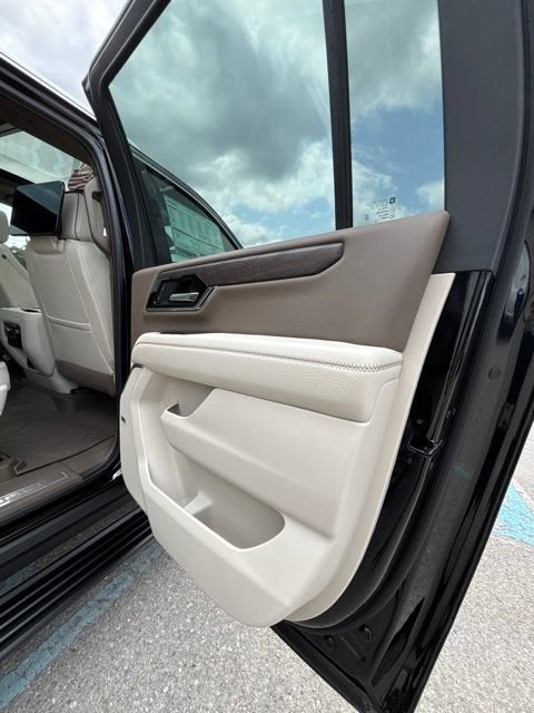 2026 GMC Yukon XL Denali - Photo 20