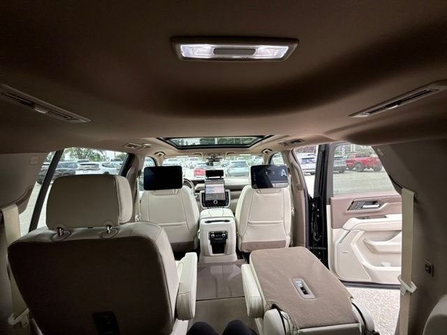 2026 GMC Yukon XL Denali - Photo 25