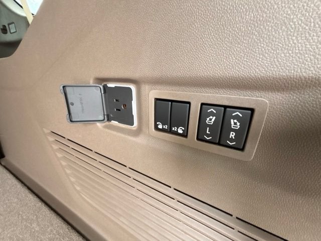 2026 GMC Yukon XL Denali - Photo 27