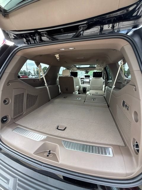 2026 GMC Yukon XL Denali - Photo 28