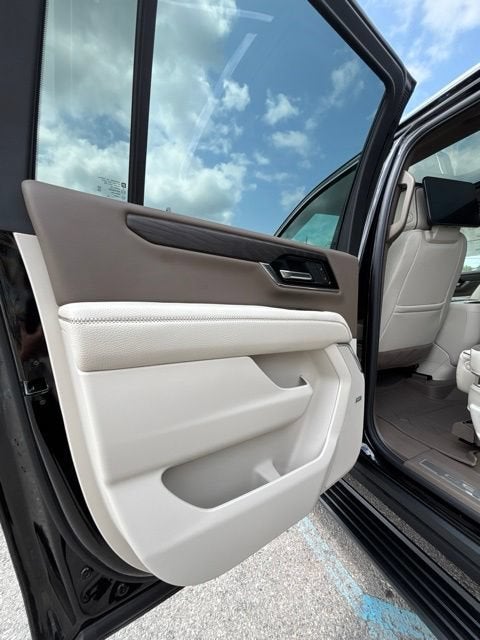 2026 GMC Yukon XL Denali - Photo 30