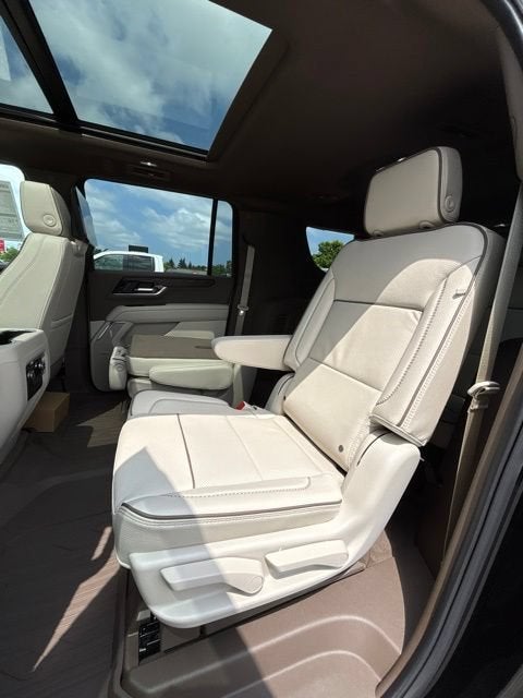 2026 GMC Yukon XL Denali - Photo 31