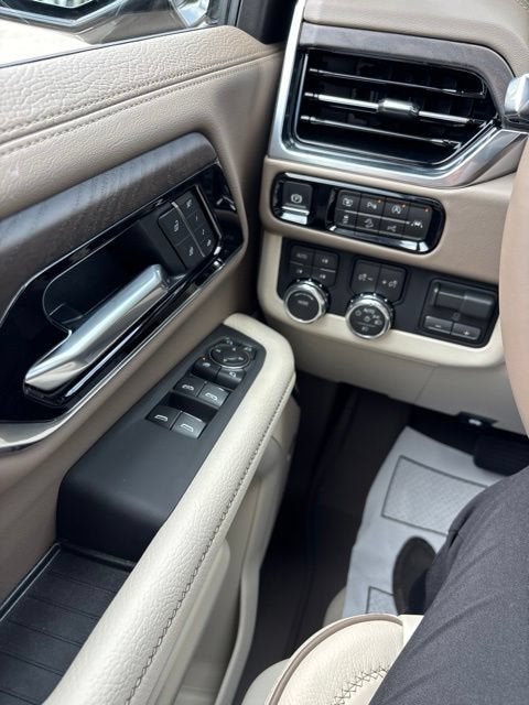2026 GMC Yukon XL Denali - Photo 35