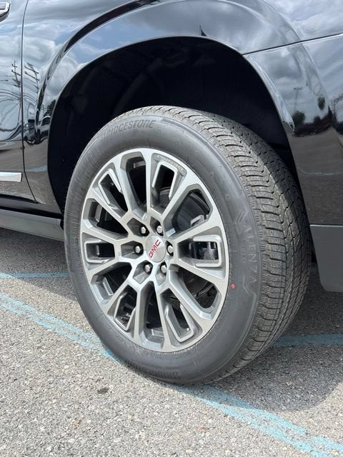 2026 GMC Yukon XL Denali - Photo 9