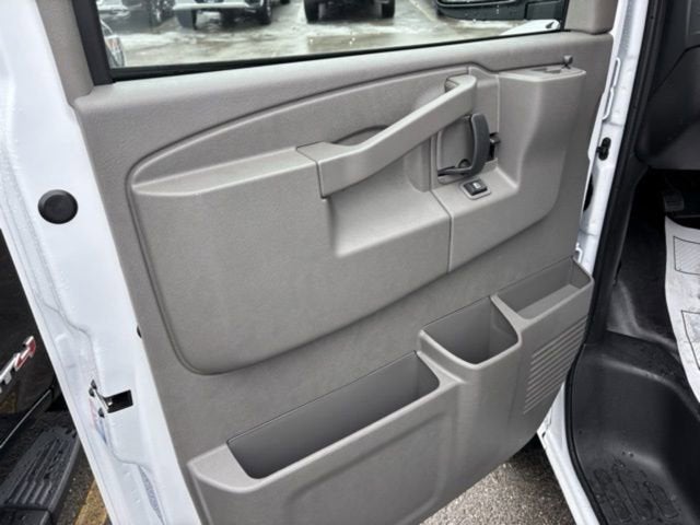 2025 GMC Savana Cargo Work Van