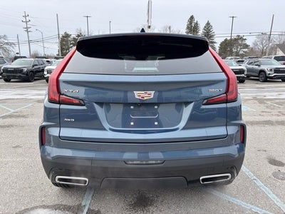 2025 Cadillac XT4 Premium Luxury