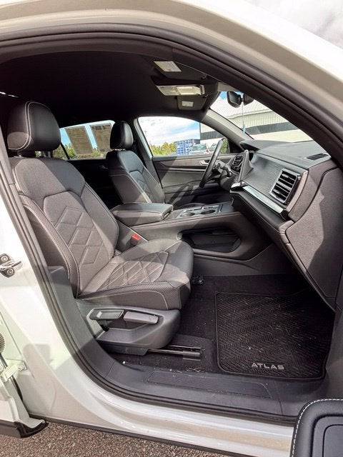 2024 Volkswagen Atlas Cross Sport 2.0T SE