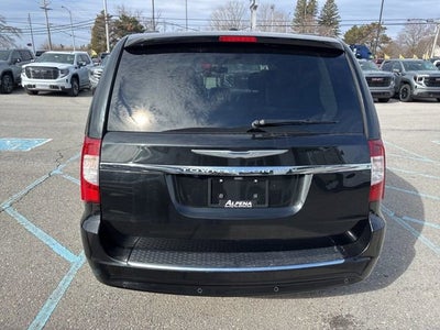 2015 Chrysler Town & Country Touring-L