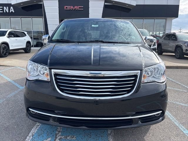 2015 Chrysler Town & Country Touring-L