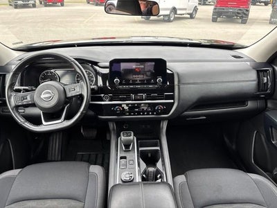 2024 Nissan Pathfinder SV 4WD