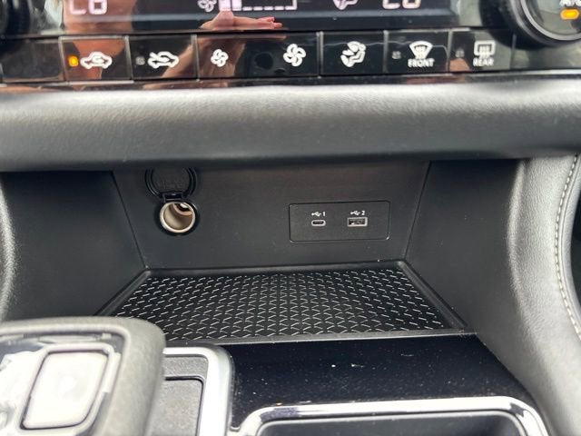 2024 Nissan Pathfinder SV 4WD