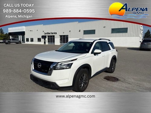 2025 Nissan Pathfinder SV