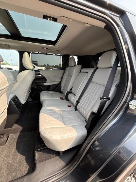 2025 Mitsubishi Outlander SEL
