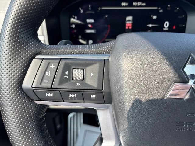 2025 Mitsubishi Outlander SEL