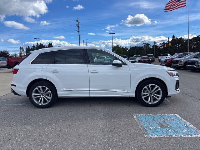 2025 Audi Q7 Premium Plus