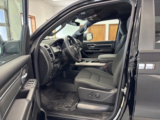 2025 RAM 1500 Big Horn Crew Cab 4x4 5'7" Box