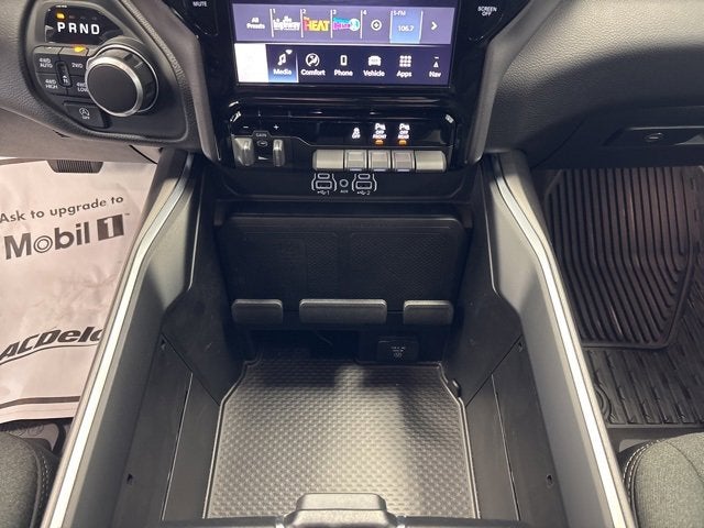 2025 RAM 1500 Big Horn Crew Cab 4x4 5'7" Box