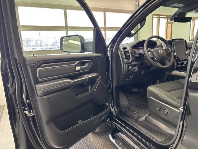 2025 RAM 1500 Big Horn Crew Cab 4x4 5'7" Box