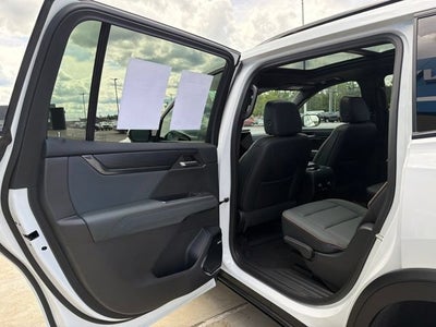 2024 GMC Acadia AT4