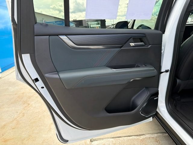 2024 GMC Acadia AT4