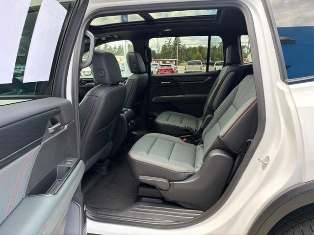 2024 GMC Acadia AT4