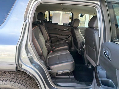 2022 GMC Acadia AT4