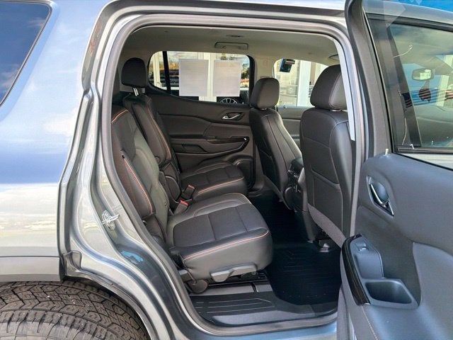 2022 GMC Acadia AT4