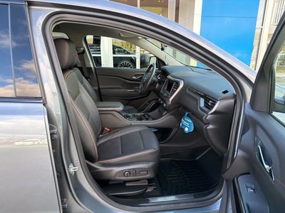 2022 GMC Acadia AT4