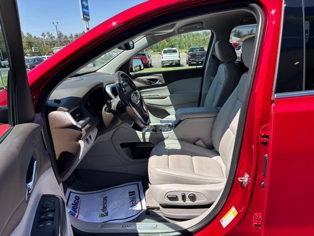 2021 GMC Acadia SLT