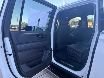 2025 Chevrolet Suburban LT