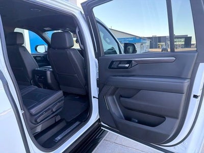 2025 Chevrolet Suburban LT