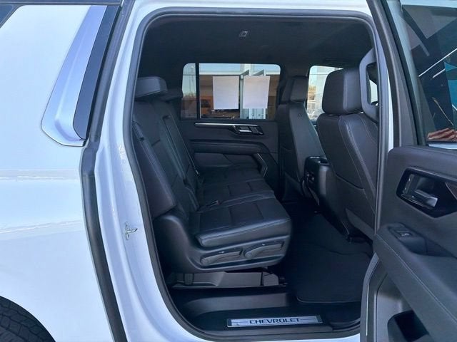 2025 Chevrolet Suburban LT