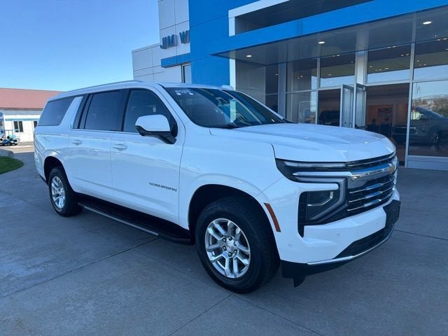 2025 Chevrolet Suburban LT