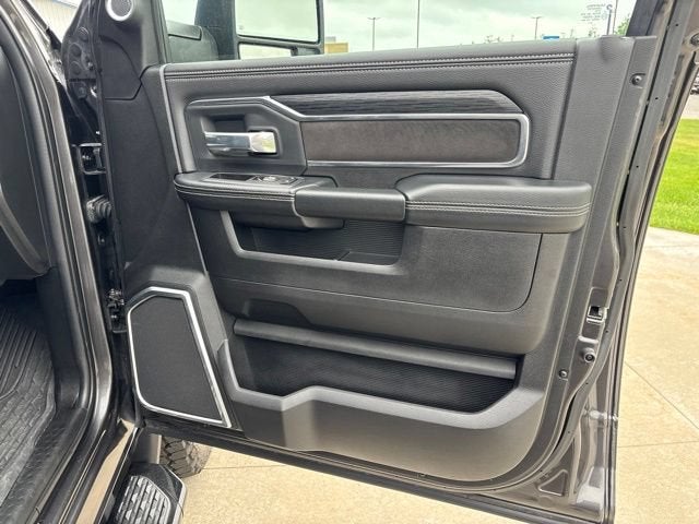 2024 RAM 2500 Laramie Crew Cab 4x4 6'4" Box