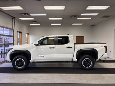 2024 Toyota Tacoma 4WD SR5