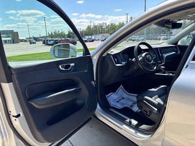 2019 Volvo XC60 T6 Momentum