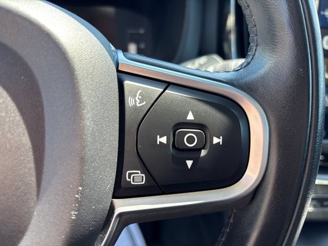 2019 Volvo XC60 T6 Momentum